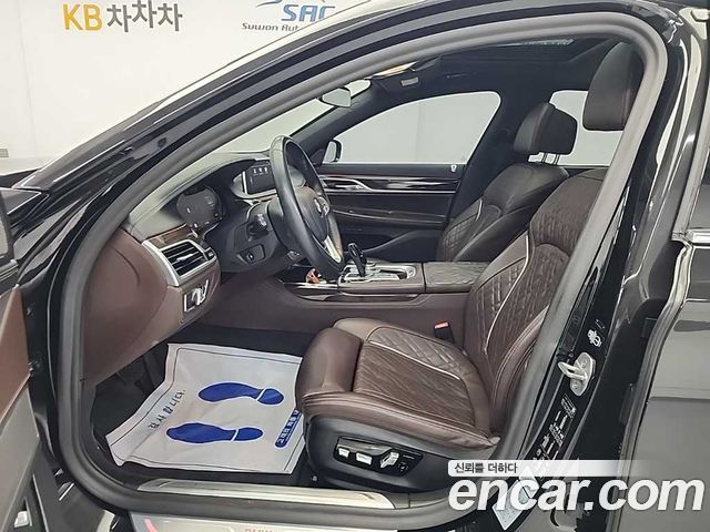 BMW 7 Series (G11) 730d xDrive Design Pure Excellence 2020 — фото 15