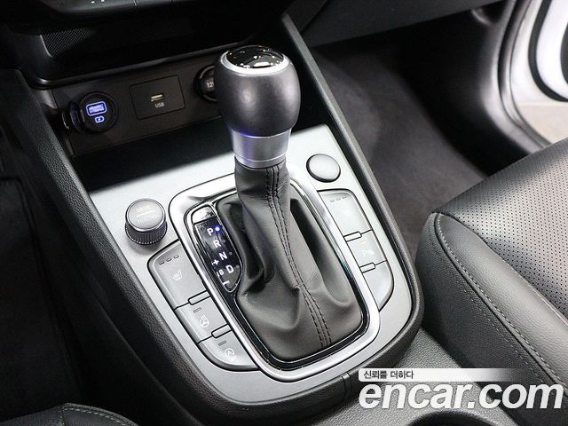 Hyundai Kona Gasoline 2.0 2WD Smart 2021 — фото 9