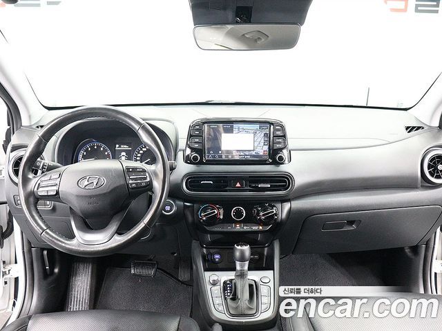 Hyundai Kona Gasoline 2.0 2WD Smart 2021 — фото 19