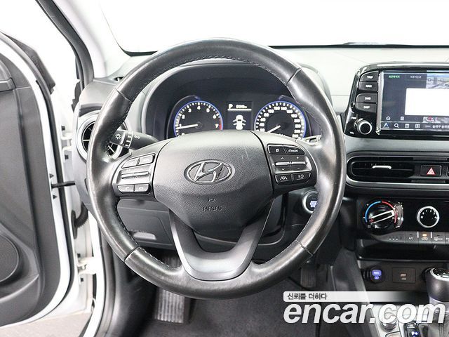 Hyundai Kona Gasoline 2.0 2WD Smart 2021 — фото 20