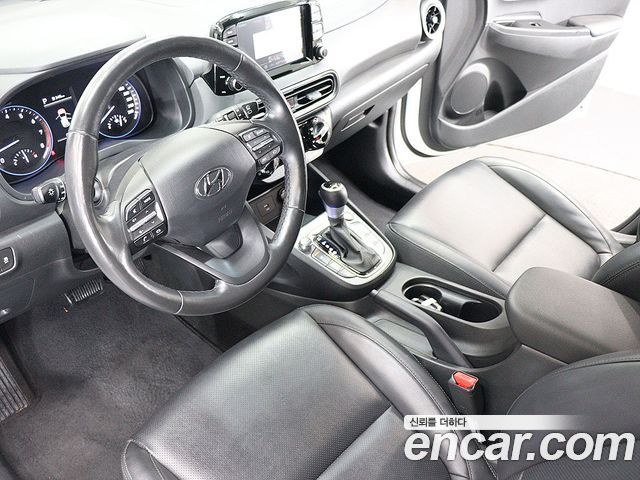 Hyundai Kona Gasoline 2.0 2WD Smart 2021 — фото 22