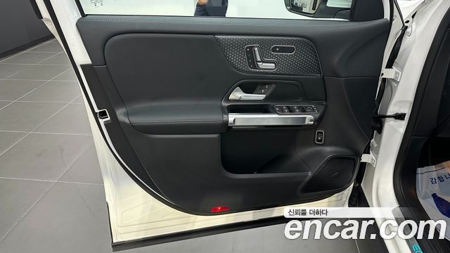 Mercedes-Benz EQB (X243) EQB300 4MATIC Progressive 2026 — фото 23