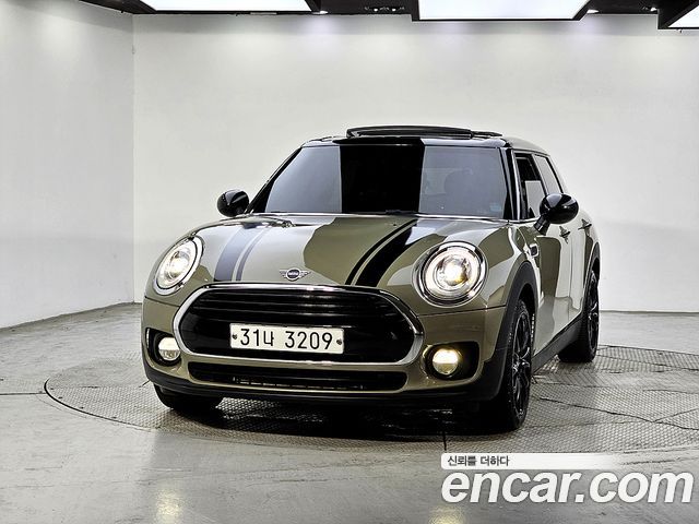 MINI Cooper Clubman Untied suit Edition 2nd 2019 — фото 2