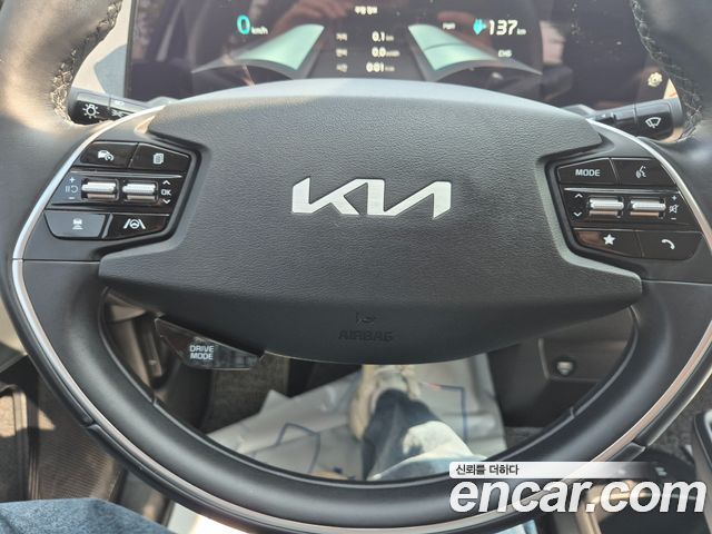 Kia EV6 Long Range Air 2022 — фото 23