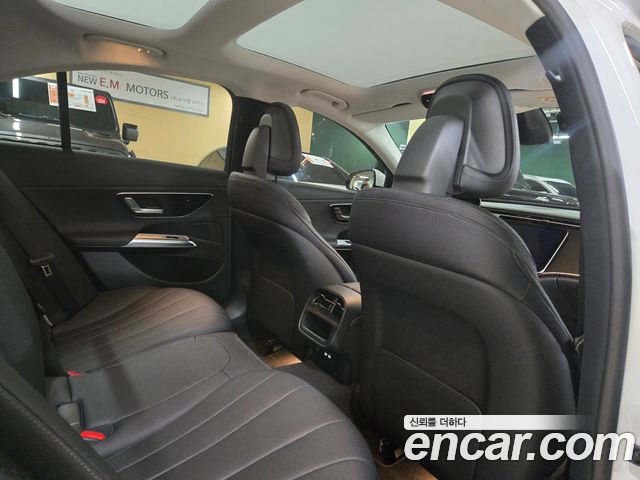 Mercedes-Benz E-Class (W214) E200 Avantgarde 2025 — фото 13
