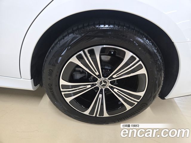 Mercedes-Benz E-Class (W214) E200 Avantgarde 2025 — фото 17