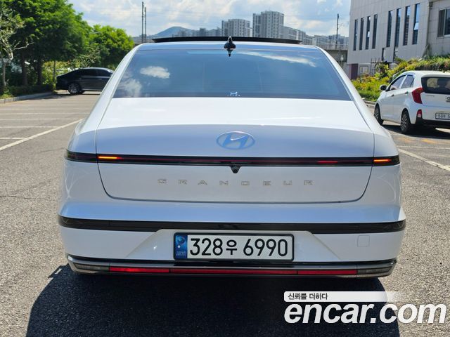 Hyundai Grandeur Hybrid (GN7) Calligraphy 2023 — фото 7
