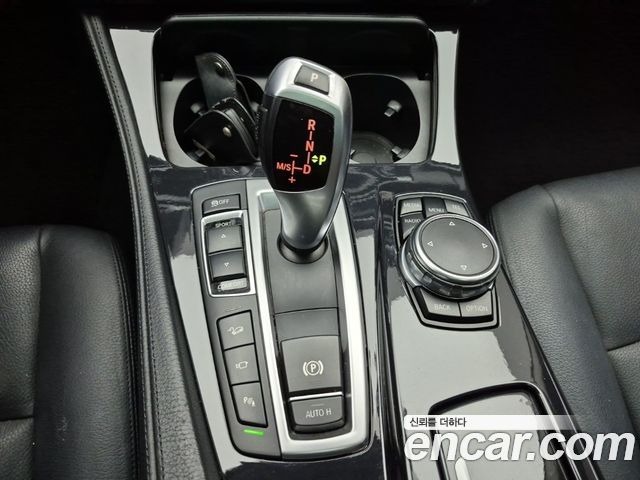BMW 5 Series (F10) 520d xDrive M Aero Dynamic 2016 — фото 8