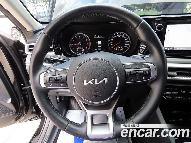 Kia K5 (III) 2.0 Prestige 2023 — фото 8