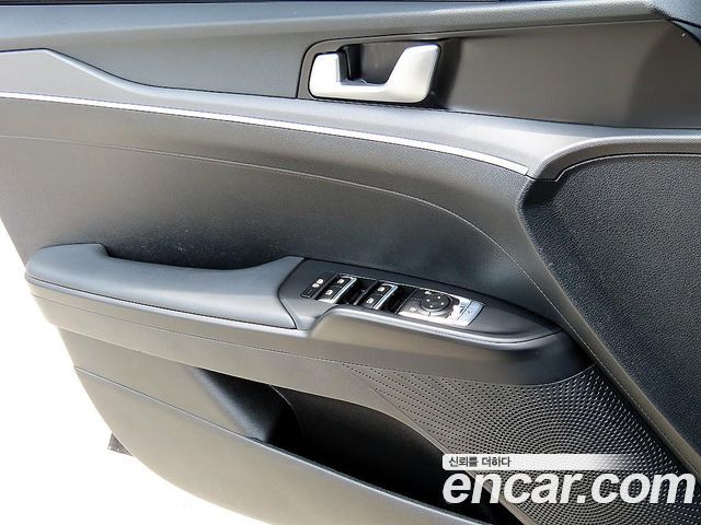 Kia K5 (III) 2.0 Prestige 2023 — фото 15