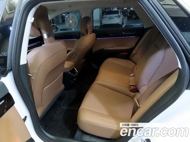 Hyundai Grandeur (GN7) 2,5 Gasoline 2WD Calligraphy 2024 — фото 10