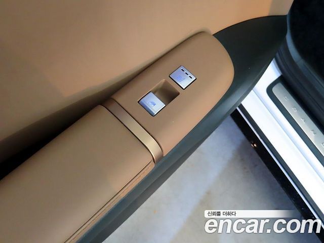 Hyundai Grandeur (GN7) 2,5 Gasoline 2WD Calligraphy 2024 — фото 20