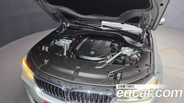 BMW 6 Series GT (G32) 640i xDrive Luxury 2020 — фото 6