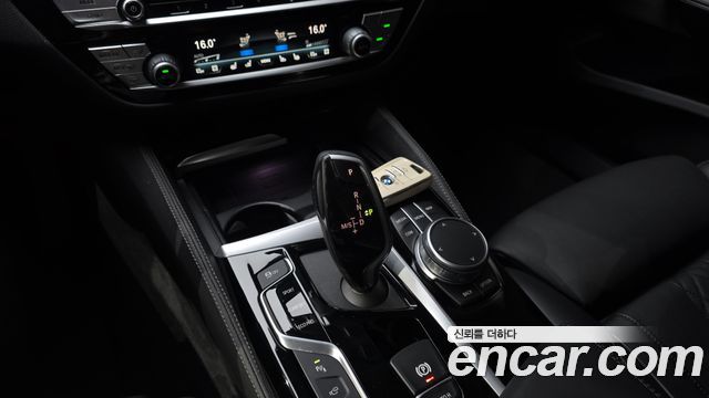 BMW 6 Series GT (G32) 640i xDrive Luxury 2020 — фото 9