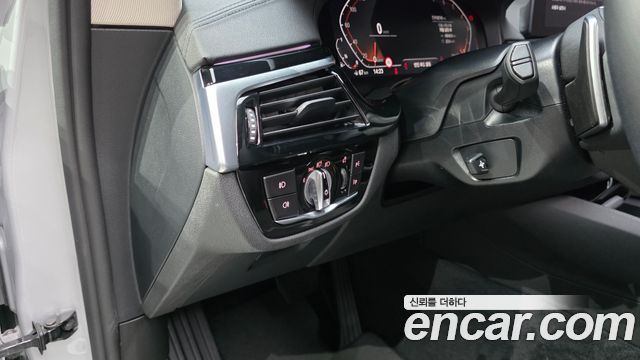 BMW 6 Series GT (G32) 640i xDrive Luxury 2020 — фото 27