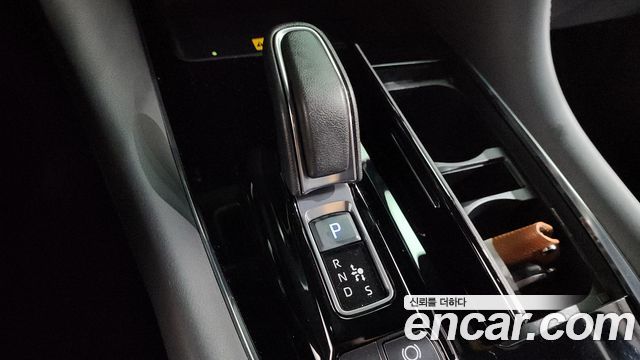 Toyota Alphard (IV) 2.5 HEV Executive AWD 2024 — фото 9
