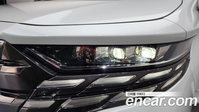 Toyota Alphard (IV) 2.5 HEV Executive AWD 2024 — фото 28
