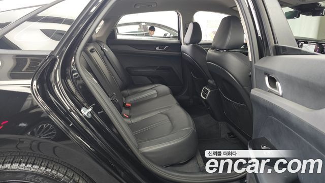 Kia K5 (III) 2.0 Prestige 2022 — фото 12