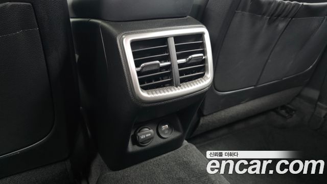 Kia K5 (III) 2.0 Prestige 2022 — фото 31
