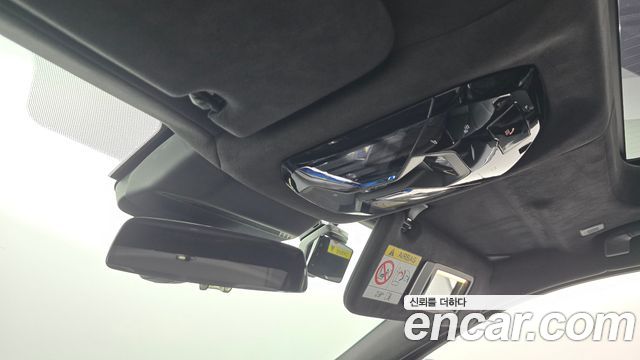 BMW i7 (G70) xDrive 60 Design Pure Excellence 2023 — фото 19
