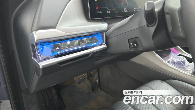 BMW i7 (G70) xDrive 60 Design Pure Excellence 2023 — фото 20