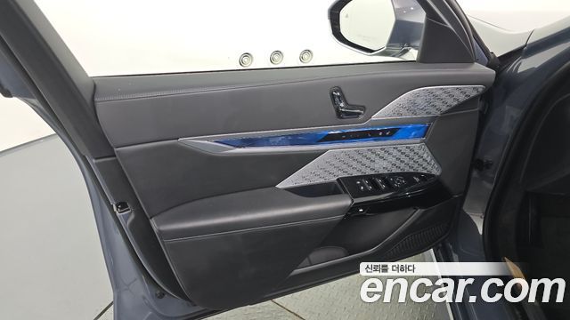 BMW i7 (G70) xDrive 60 Design Pure Excellence 2023 — фото 24