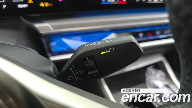 BMW i7 (G70) xDrive 60 Design Pure Excellence 2023 — фото 27