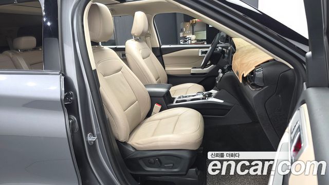 Ford Explorer (VI) 2.3 LimIted 4WD 2021 — фото 11