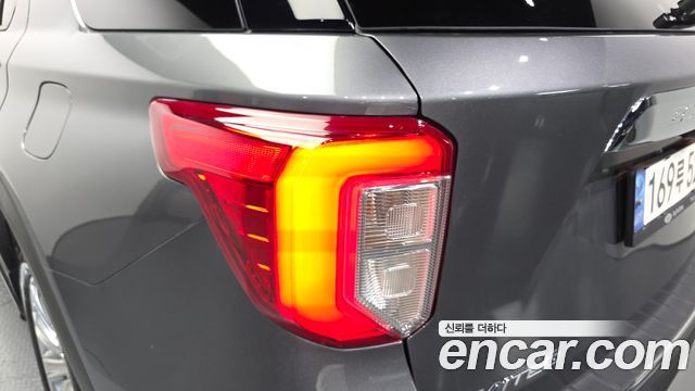Ford Explorer (VI) 2.3 LimIted 4WD 2021 — фото 23