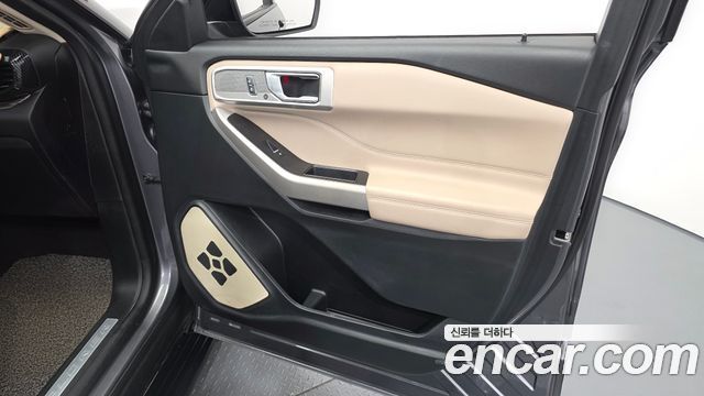 Ford Explorer (VI) 2.3 LimIted 4WD 2021 — фото 24