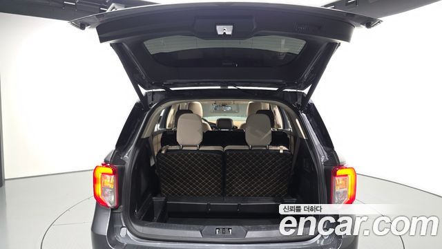 Ford Explorer (VI) 2.3 LimIted 4WD 2021 — фото 34