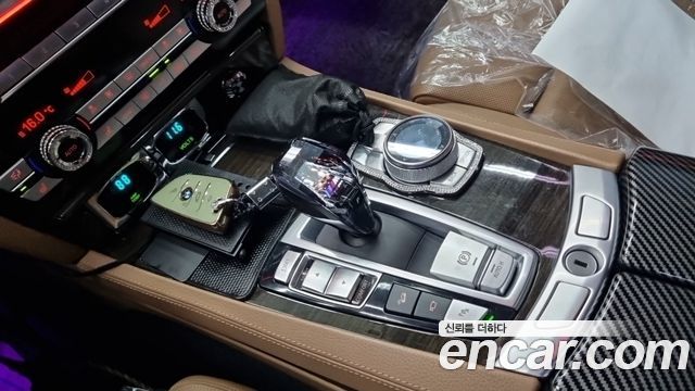 BMW 7 Series (F01) 740d xDrive 2014 — фото 9