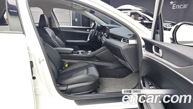 Kia K5 (III) 2.0 Prestige 2023 — фото 11