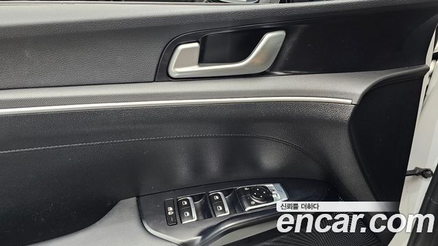 Kia K5 (III) 2.0 Prestige 2023 — фото 16