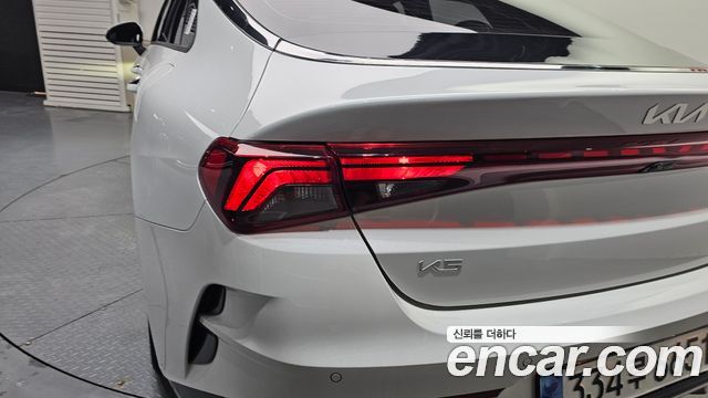 Kia K5 (III) 2.0 Prestige 2023 — фото 23
