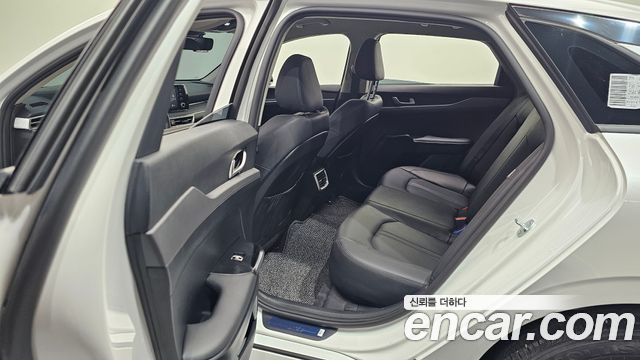 Kia K5 (III) 2.0 Prestige 2023 — фото 26