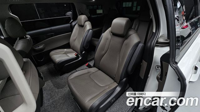 Kia Carnival (IV) HEV 9seater Signature 2024 — фото 11