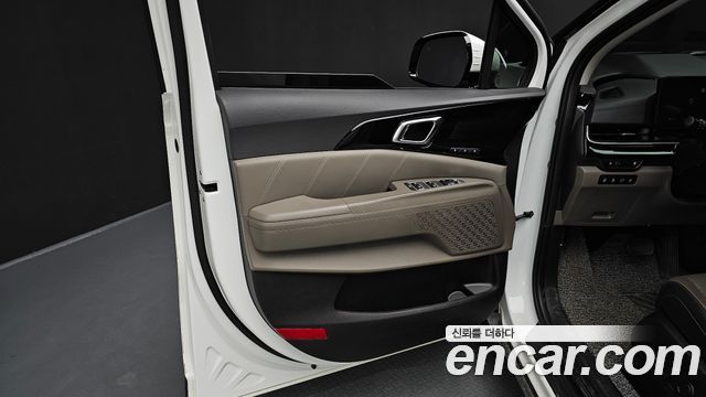 Kia Carnival (IV) HEV 9seater Signature 2024 — фото 24