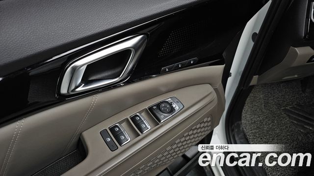 Kia Carnival (IV) HEV 9seater Signature 2024 — фото 29