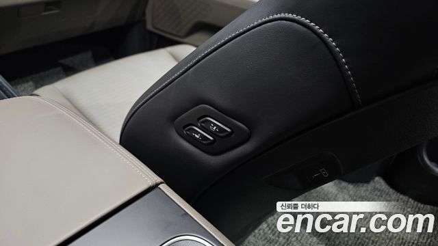 Kia Carnival (IV) HEV 9seater Signature 2024 — фото 37