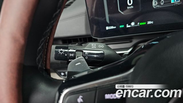 Kia Carnival (IV) HEV 9seater Signature 2024 — фото 38