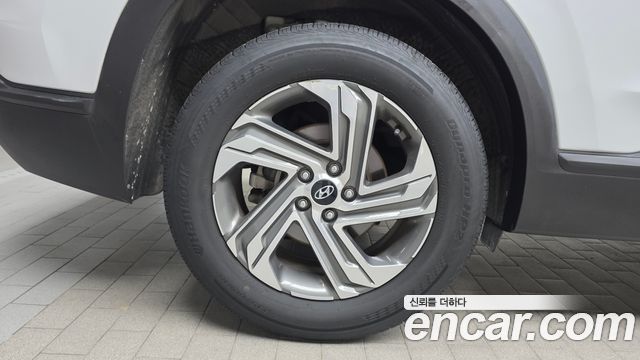 Hyundai Santa Fe Diesel 2.2 2WD Prestige 2021 — фото 5