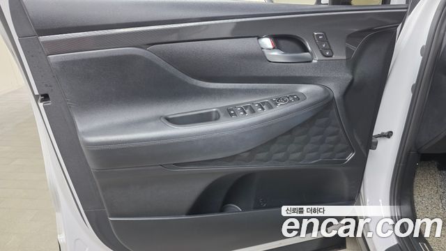 Hyundai Santa Fe Diesel 2.2 2WD Prestige 2021 — фото 24