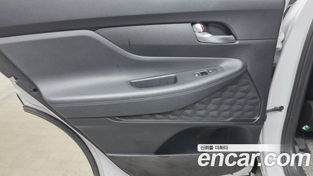 Hyundai Santa Fe Diesel 2.2 2WD Prestige 2021 — фото 25