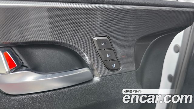 Hyundai Santa Fe Diesel 2.2 2WD Prestige 2021 — фото 27