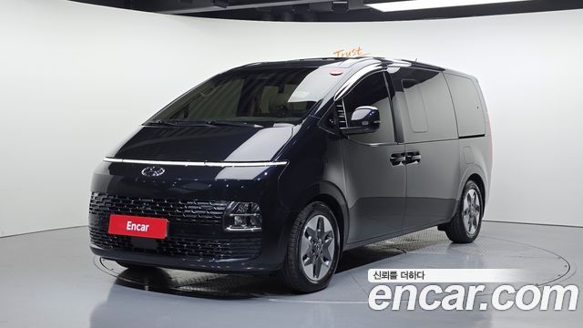 Hyundai Staria Tourer 9-Seater Modern 2022 — фото 1