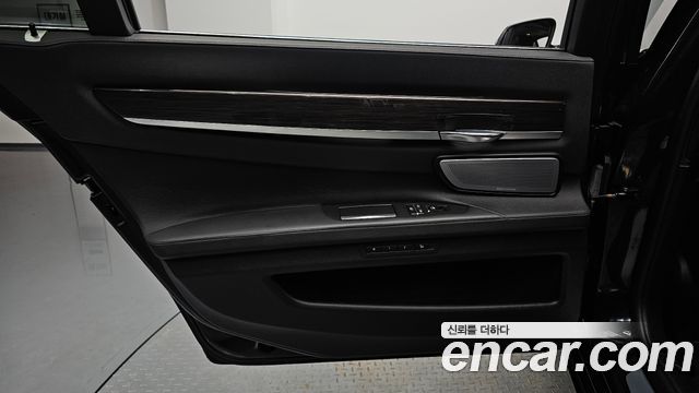 BMW 7 Series (F01) 750Li xDrive B&O Edition 2014 — фото 25