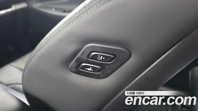 Hyundai Santa Fe Diesel 2.2 2WD Prestige 2021 — фото 18