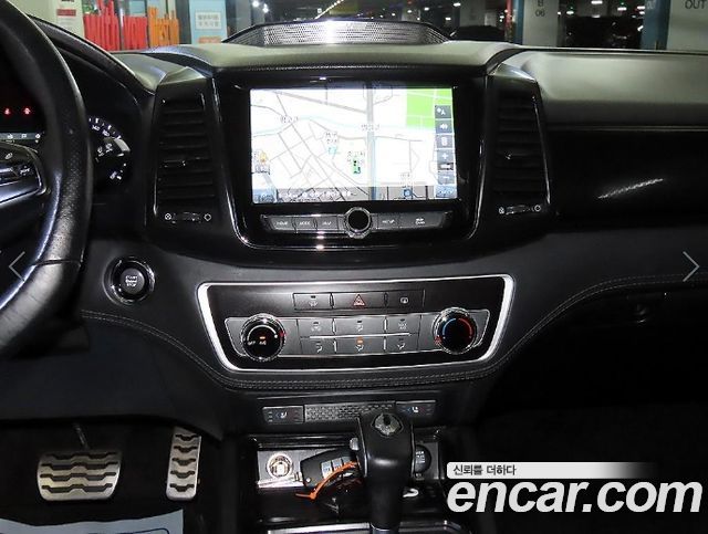 KG Mobility (SsangYong) Rexton Sports Khan Diesel 2.2 4WD Dynamic Edition (5-Link) 2021 — фото 15