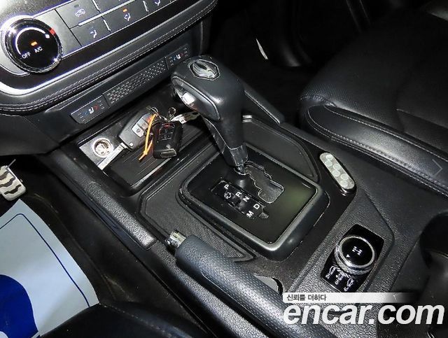 KG Mobility (SsangYong) Rexton Sports Khan Diesel 2.2 4WD Dynamic Edition (5-Link) 2021 — фото 16